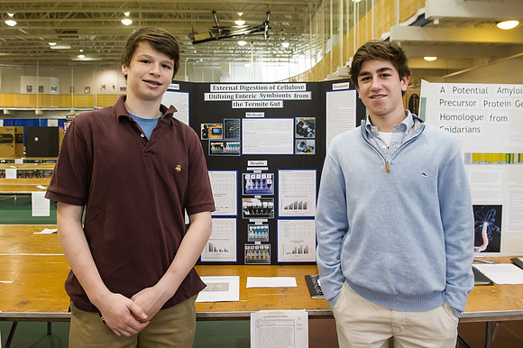 sciencefair14qu_hl_8687