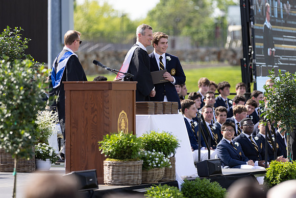 graduation22_diplomas_gh_0480