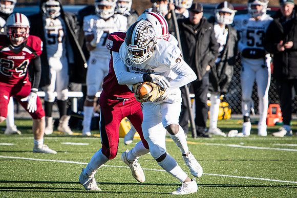 football_nepsac19_wkl5_3009