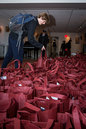 thanksgiving_fooddrive_us_jfess_4490