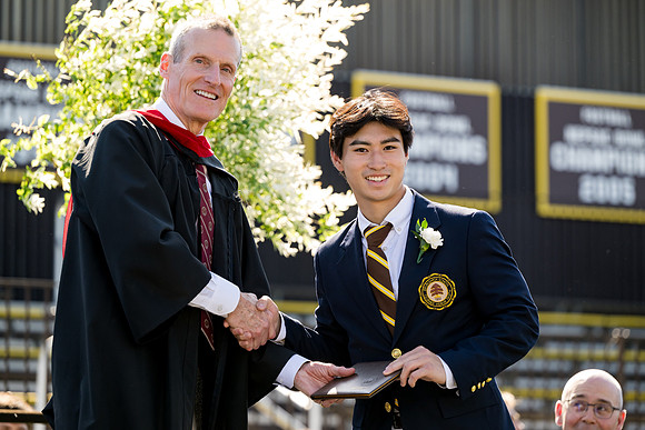 graduation24_diploma_ah_0432