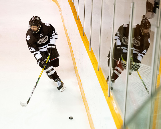 hockey_2022-01-12_dburns1_2892