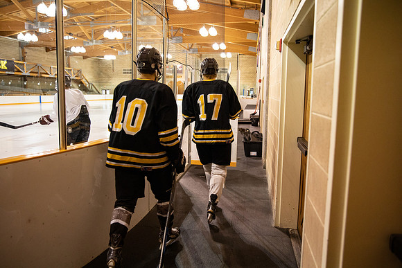 alumni_hockey20_gh_0005