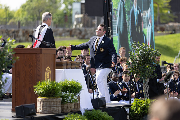 graduation22_diplomas_gh_0518