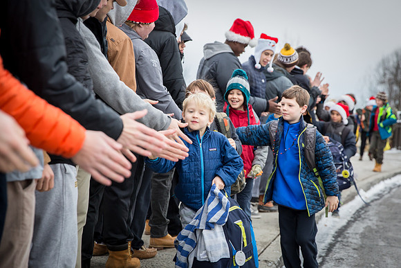 holiday_handshake17_jfess_4587