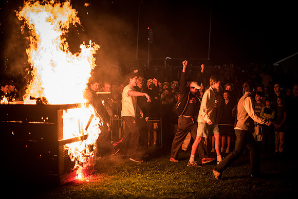 hc15_bonfireworks15_wkl_5644