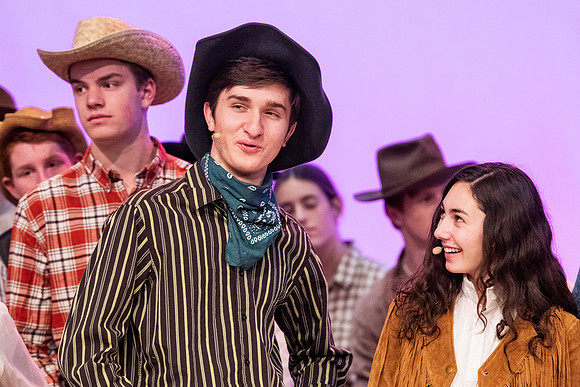 oklahoma_wintermusical_us_dburns_9439
