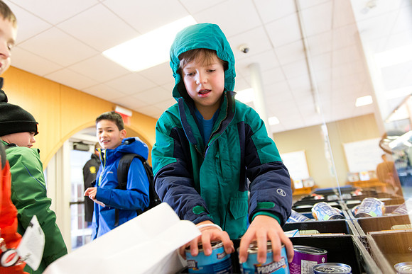 souperbowl_fooddrive_ls_mkras_0044