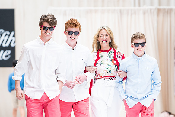 fashionshow19_runway_wkl_1438