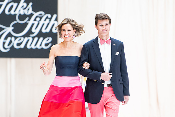 fashionshow19_runway_wkl_1530