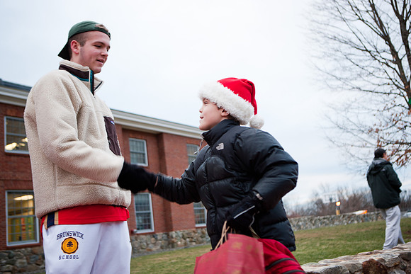 holiday_handshake_kras_0022