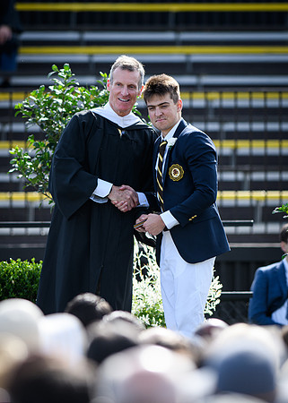 graduation22_diplomas_wkl_0907