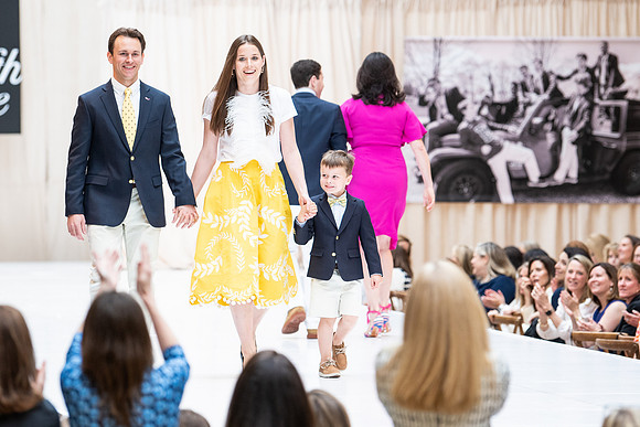 fashionshow19_runway_wkl_1363