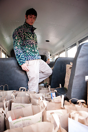 thanksgiving_fooddrive_us_mkras_0179