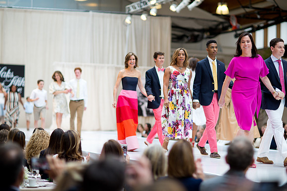 fashionshow19_runway_mk_0422