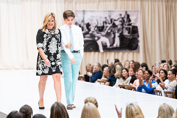 fashionshow19_runway_wkl_1030