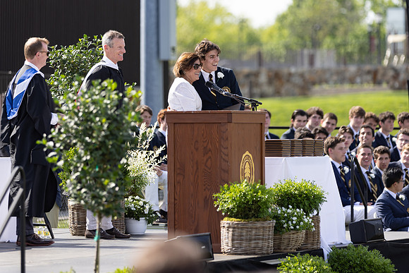 graduation22_diplomas_gh_0487