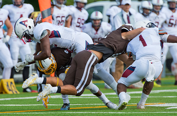 football_2015-09-26_dburns_8559