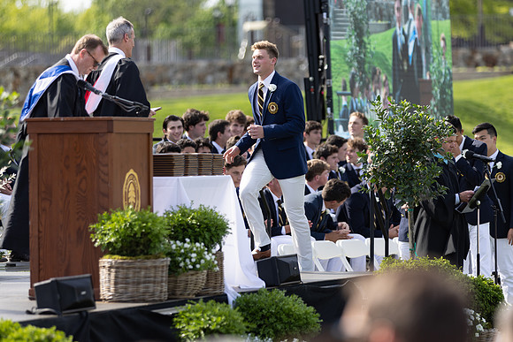 graduation22_diplomas_gh_0648