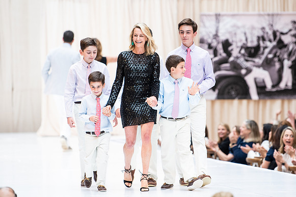fashionshow19_runway_wkl_1175