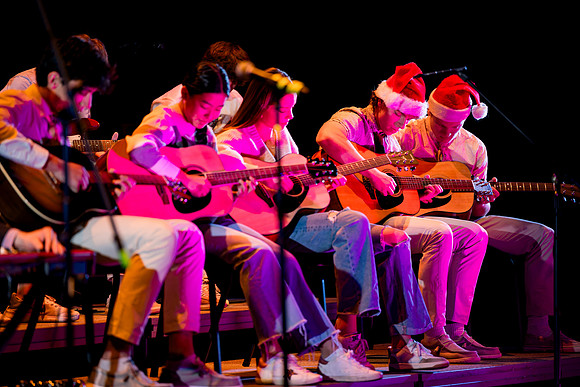 holidayconcert24_us_ah_0083