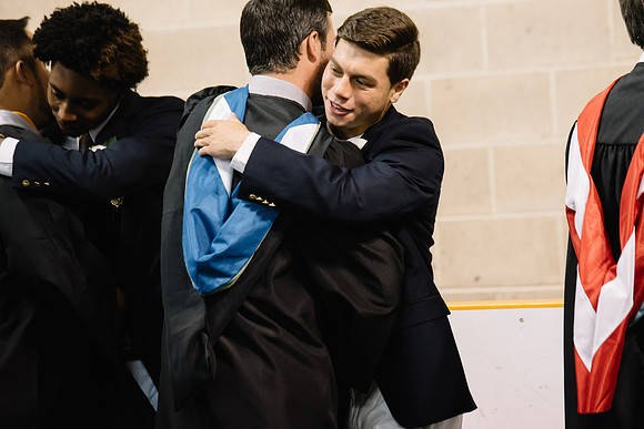 graduation16_hp_9733