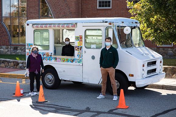 horizons_icecream_steamtailgate_2020-10-03_gh_0004