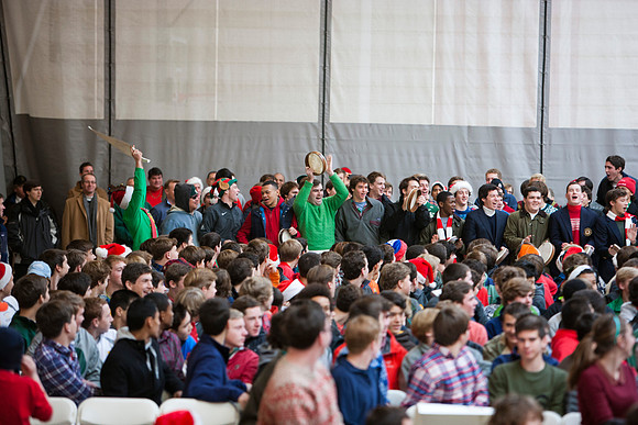 holidayassembly_all_mkras_9716