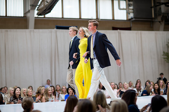 fashionshow19_runway_mk_0319