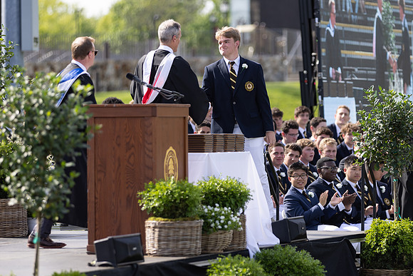 graduation22_diplomas_gh_0598