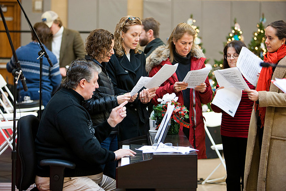 holidayassembly_all_mkras_9403