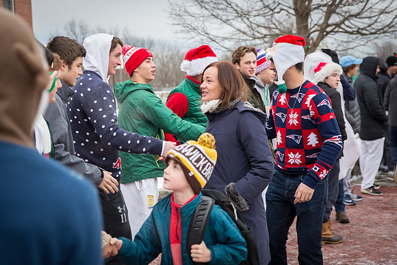holiday_handshake17_jfess_4452