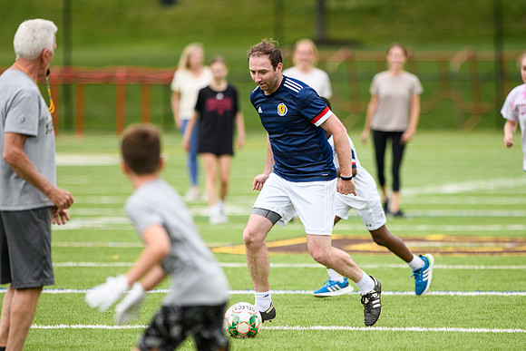 gr4faculty_soccer22_wkl_5837