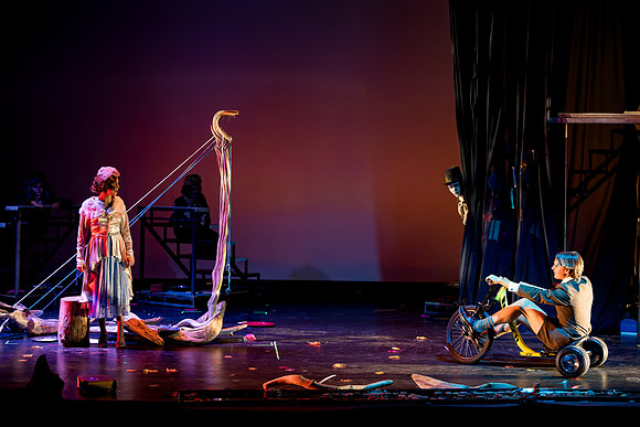 eurydice_fallplay24_us_ah_0401