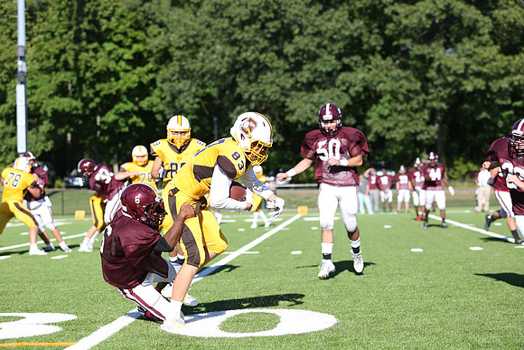 football_jv_2015-09-15_jfess_0870
