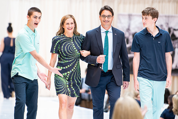 fashionshow19_runway_wkl_0855
