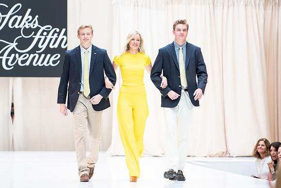 fashionshow19_runway_wkl_1254
