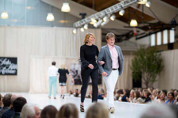 fashionshow19_runway_mk_0271