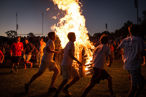 homecoming14_bonfire_jk_2606