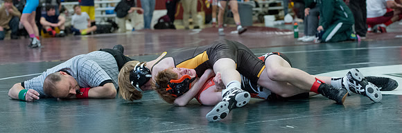 wrestling_wneiswa_champs_dburns_6560