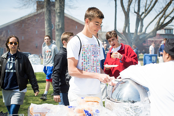 commserviceday14_cookout_jkonczal_4393