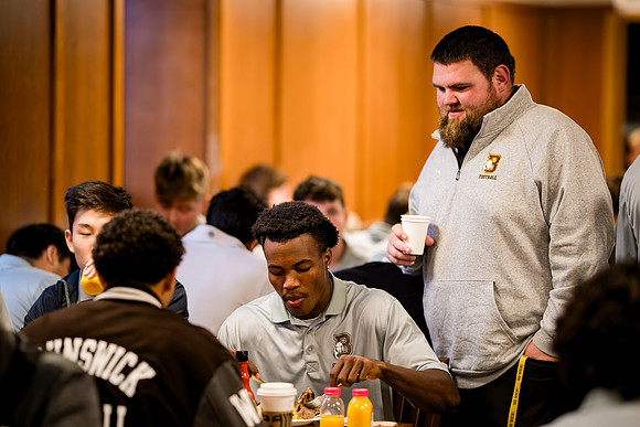 hc24_fballbfast_ah_0040