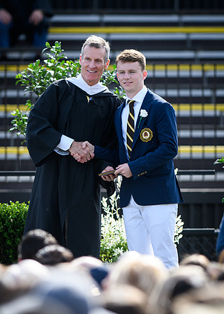 graduation22_diplomas_wkl_0915