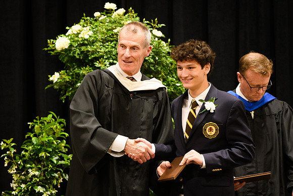 graduation25_diploma_wkl1_5363