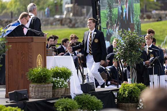 graduation22_diplomas_gh_0682