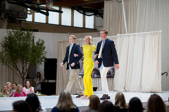 fashionshow19_runway_mk_0312