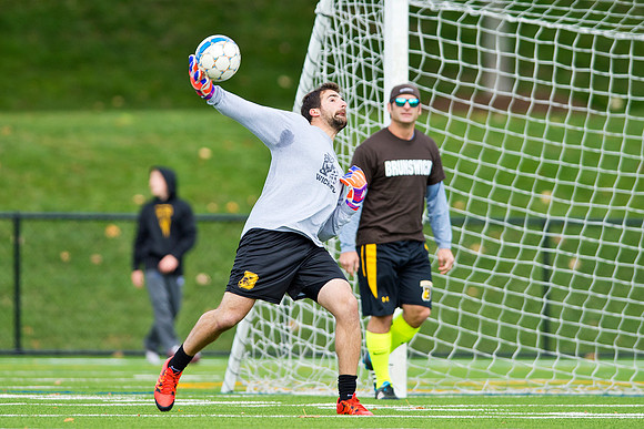 hc15_alumsoccer_dburns_3668