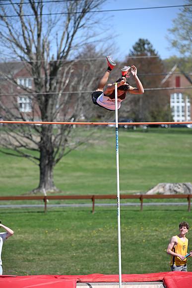 trackfield_2025-04-23_cp_2300