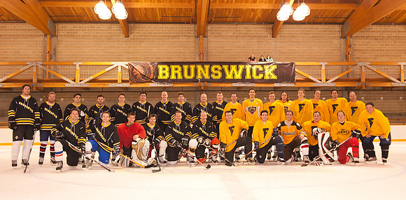 alum_skatesquash11 hockey group