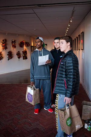 thanksgiving_fooddrive_us_mkras_0028